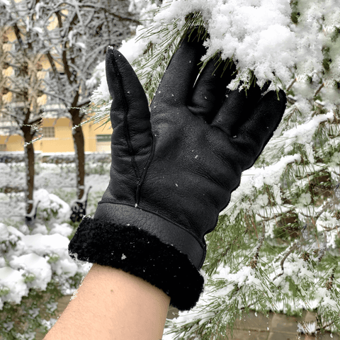 Black shearling gloves