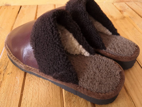Brown leather shearling slides for women