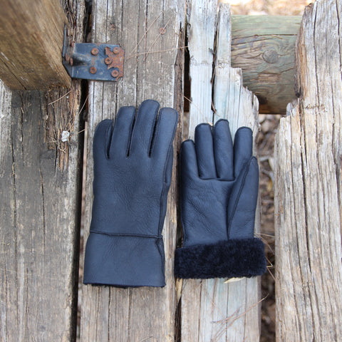 Grey sheepskin gloves