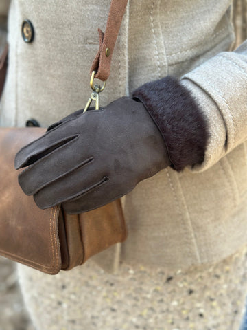 Σκούρα καφέ δερμάτινα γάντια