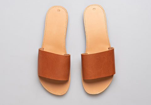 Tan leather slides for women "Clio"