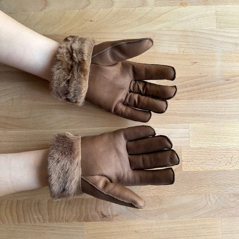 Kids sheepskin gloves with mouton