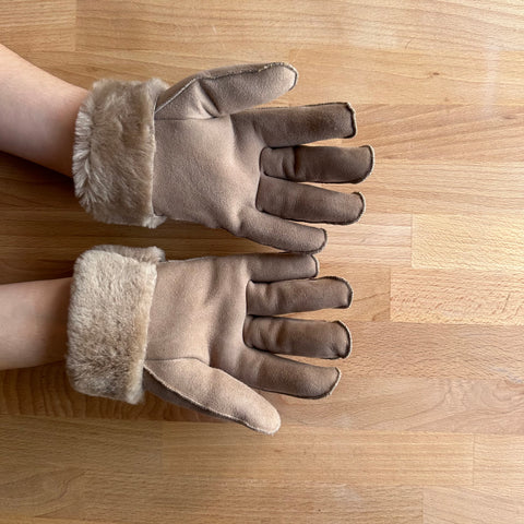 Kids shearling gloves