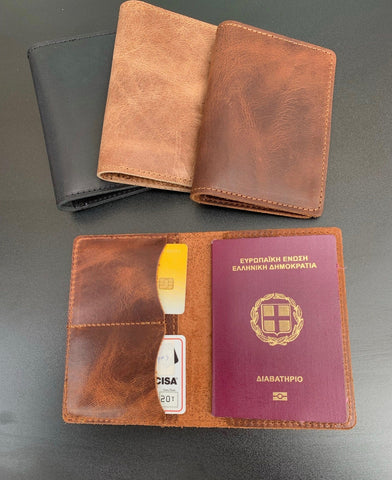 Δερμάτινο κάλυμμα διαβατηρίου με θήκες για κάρτες